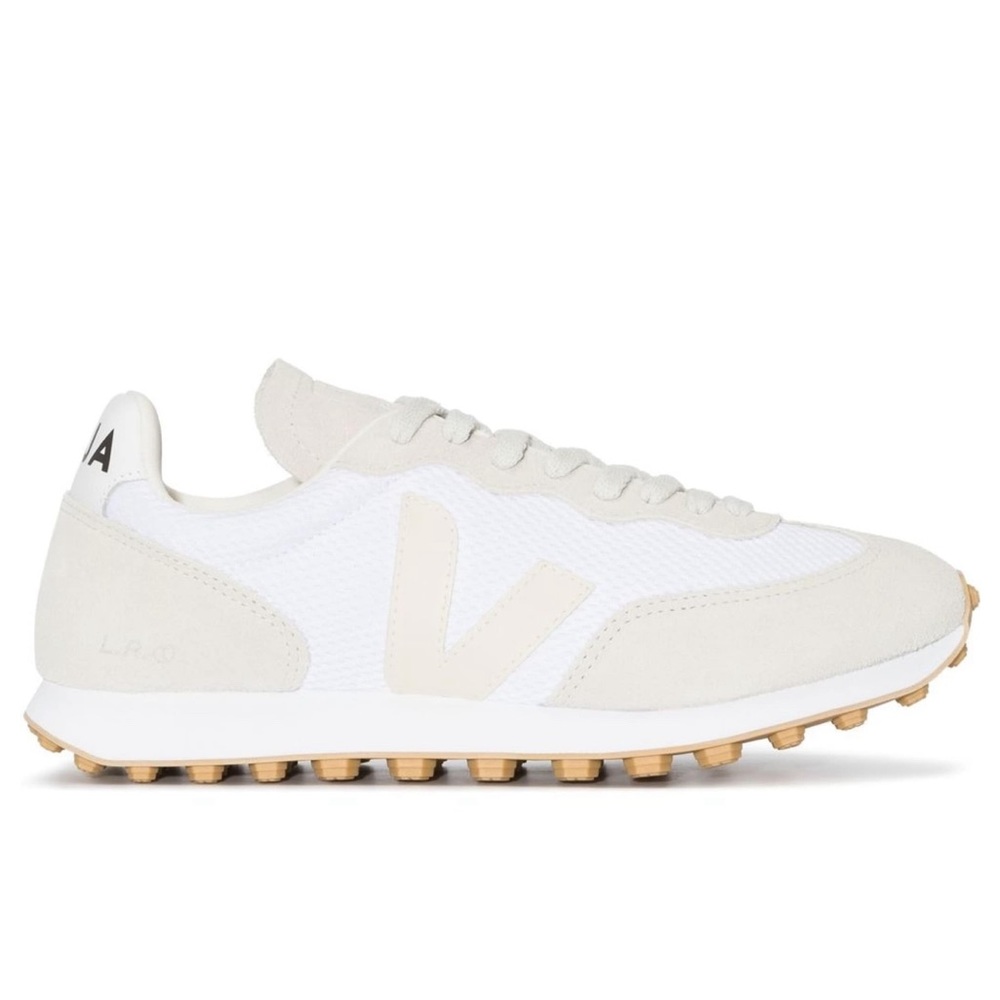 NWB VEJA SNEAKERS